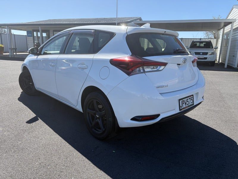 2016 Toyota Corolla GX, photo 2