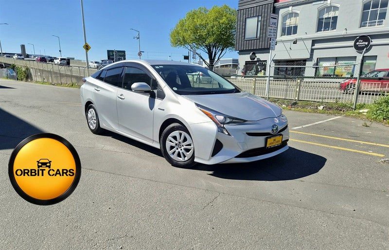 2017 Toyota Prius S MODEL - BT & BACK CAMERA