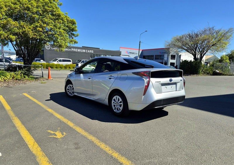 2017 Toyota Prius S MODEL - BT & BACK CAMERA, photo 3