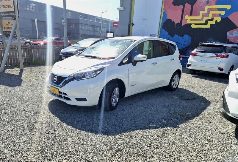 2018 Nissan Note E- Power, photo 2