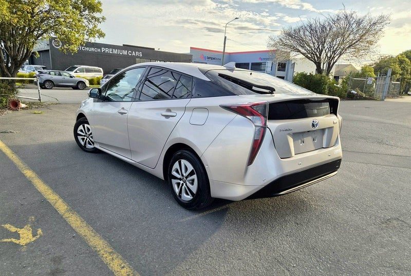2016 Toyota Prius A - MODEL - BT & REVERSE CAMERA, photo 3
