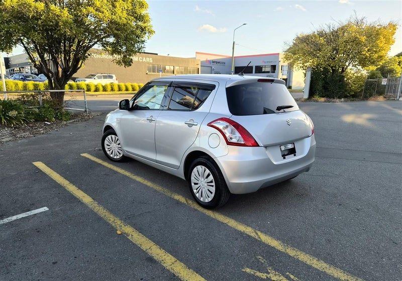 2017 Suzuki Swift LOW KMS - SEMI ENGLISH RADIO, photo 3