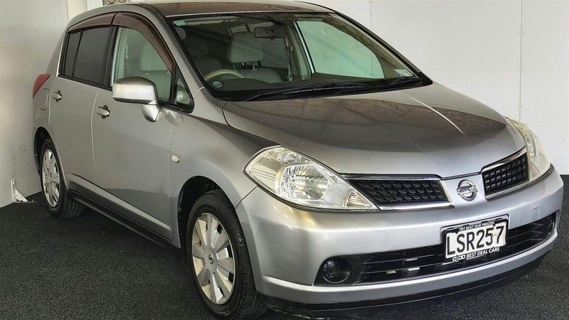 2005 Nissan Tiida