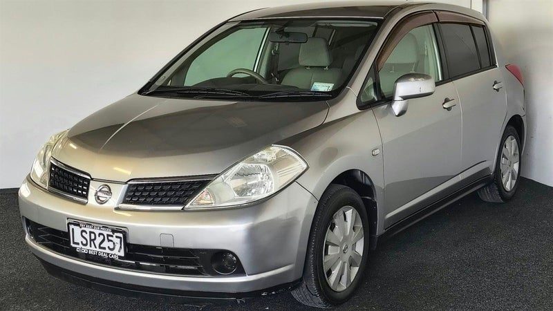 2005 Nissan Tiida, photo 3