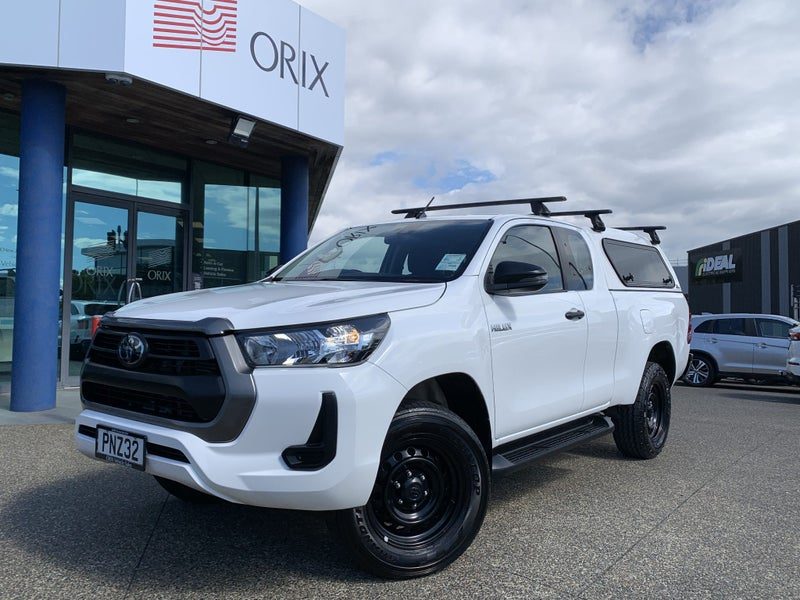 2022 Toyota Hilux SR Extra Cab 2WD