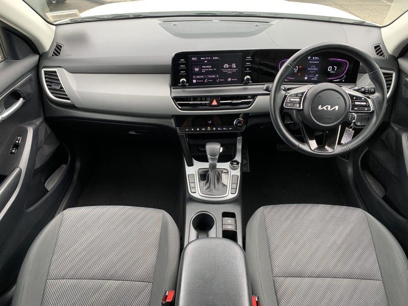 2023 Kia Seltos LX Plus, photo 2