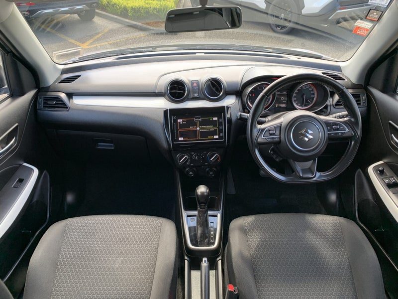 2021 Suzuki Swift GLX Hybrid, photo 2