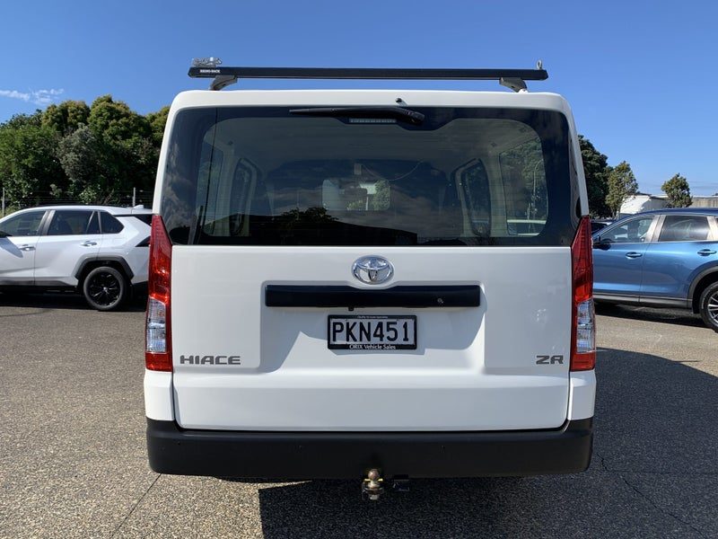 2022 Toyota Hiace ZR 5 Door 2 seat, photo 3