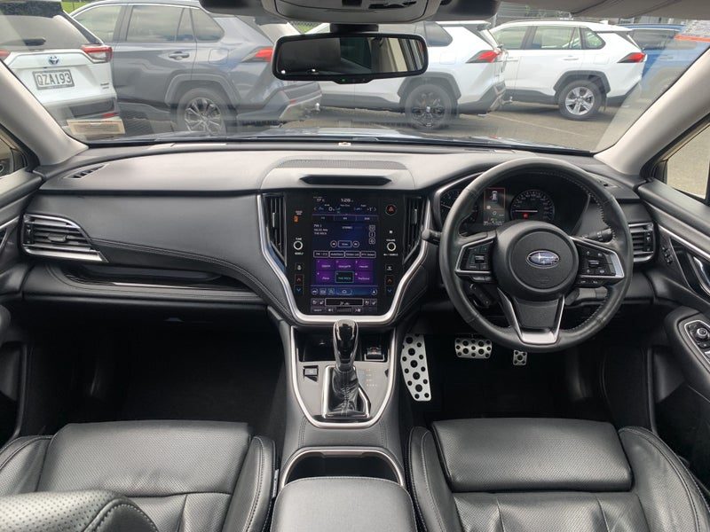 2022 Subaru Outback Touring, photo 2