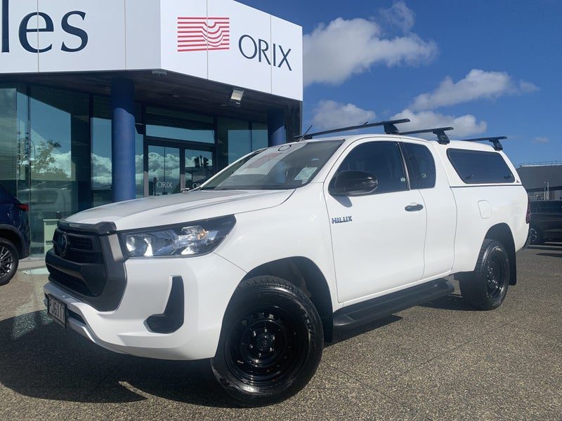 2022 Toyota Hilux SR Extra Cab 2WD