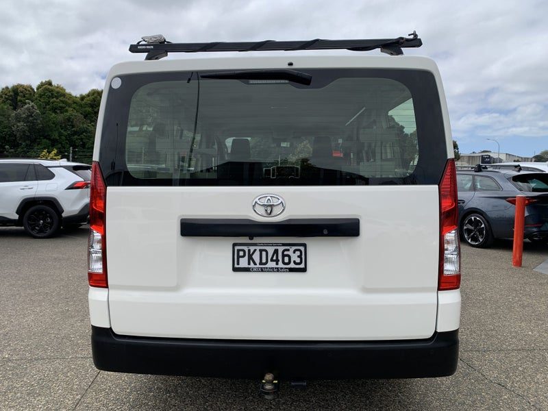 2022 Toyota Hiace ZR 5 Door 2 seat, photo 3