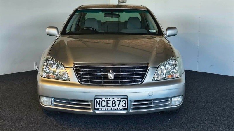 2004 Toyota Crown, photo 2