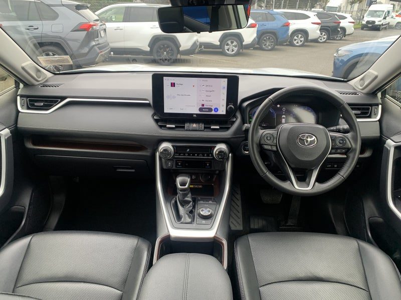 2024 Toyota RAV4 Limited Hybrid, photo 2