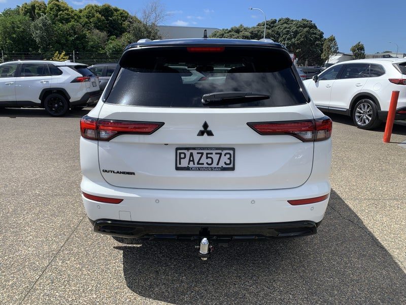2022 Mitsubishi Outlander XLS, photo 3