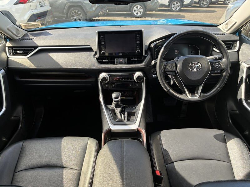 2022 Toyota RAV4 Limited FWD, photo 2