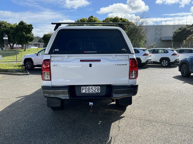 2022 Toyota Hilux SR Double Cab 2WD, photo 3