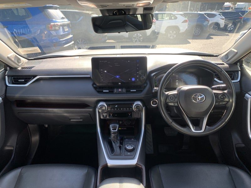 2024 Toyota RAV4 Limited Hybrid, photo 2