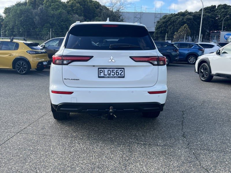 2022 Mitsubishi Outlander LS 4WD, photo 3