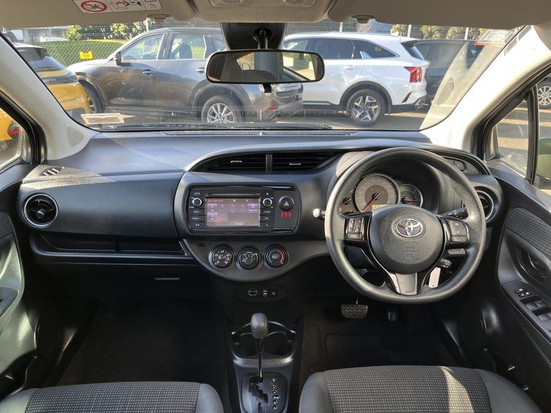 2019 Toyota Yaris GX, photo 2