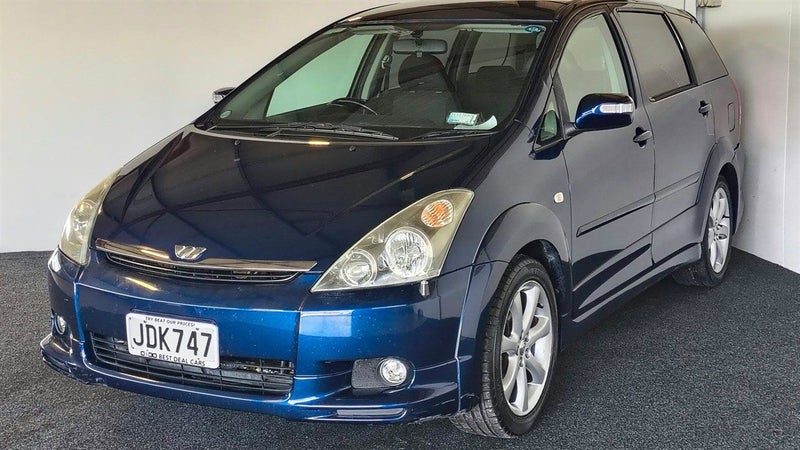 2004 Toyota Wish, photo 3