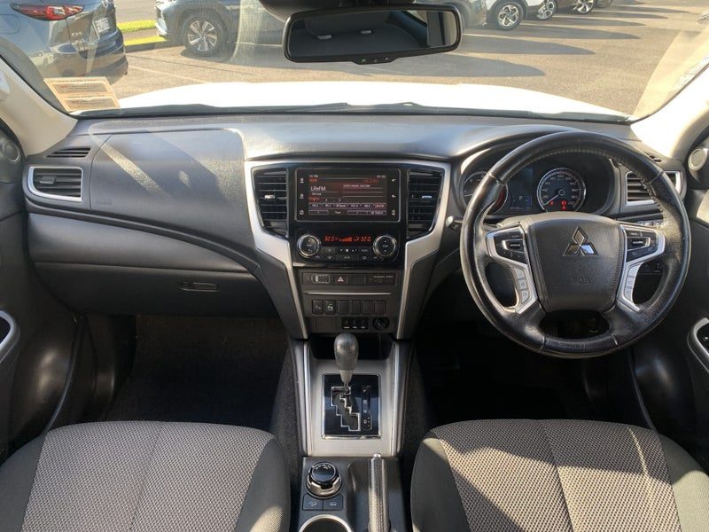 2022 Mitsubishi Triton GLX-R 4WD, photo 2