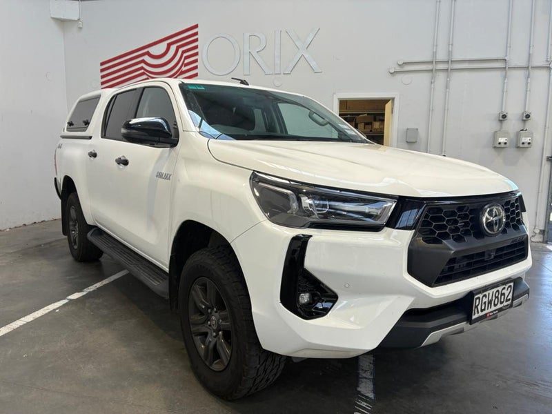 2025 Toyota Hilux SR5 4WD