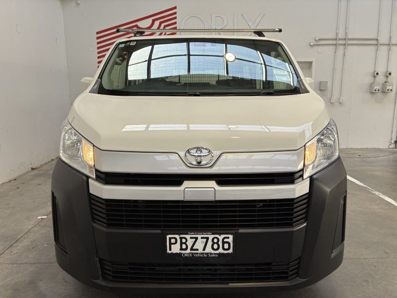 2022 Toyota Hiace ZR 5 Door 2 seat, photo 3
