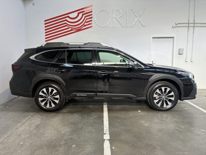2023 Subaru Outback Touring, photo 2