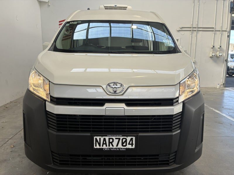 2020 Toyota Hiace ZX 4 Door 2 seat Chiller, photo 3