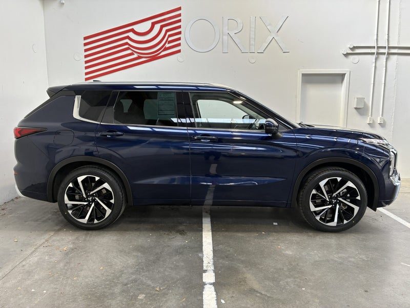 2023 Mitsubishi Outlander VRX 2WD, photo 2