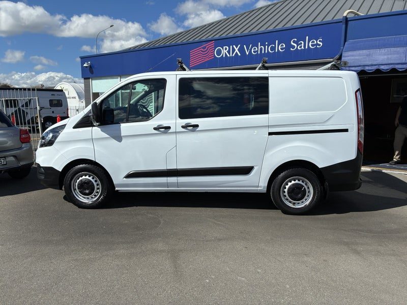 2020 Ford Transit 300 SWB Custom, photo 2