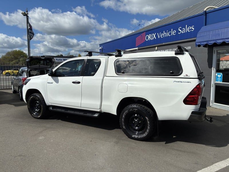 2022 Toyota Hilux SR Exta Cab 2WD, photo 3