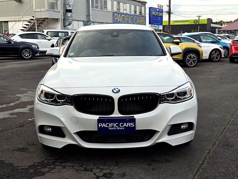 2016 BMW 320i M Sport, photo 2