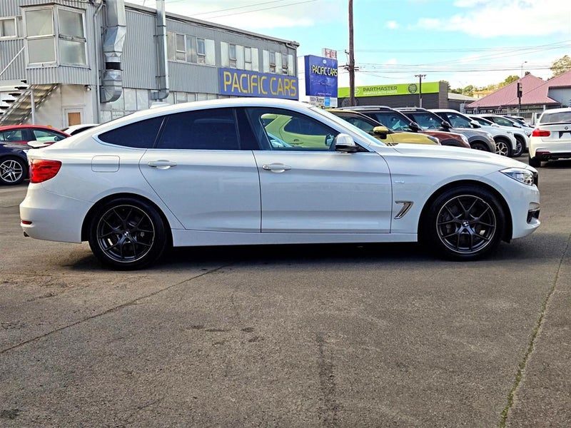 2015 BMW 335i, photo 2