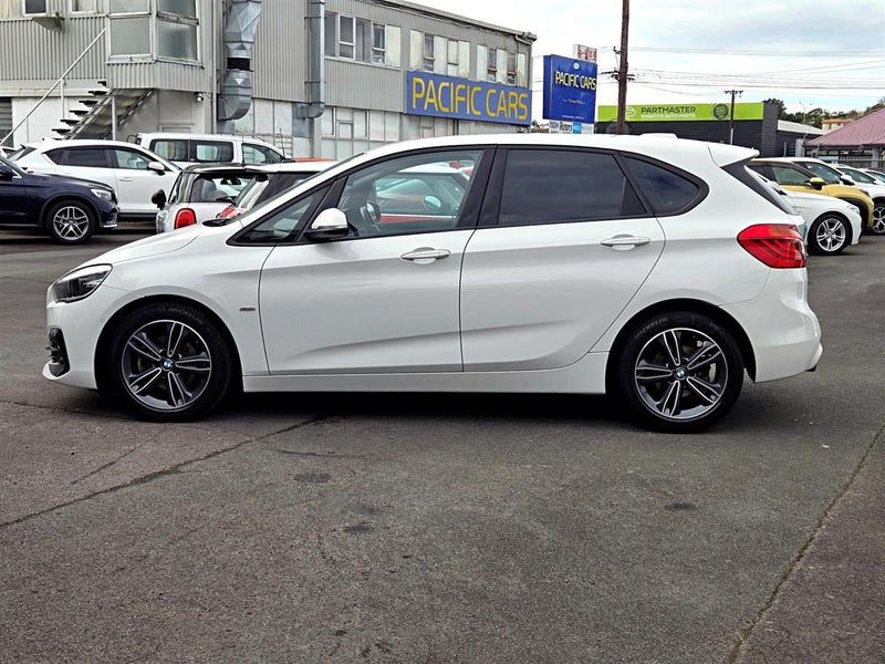 2019 BMW 218i Active Tourer Sport, photo 2