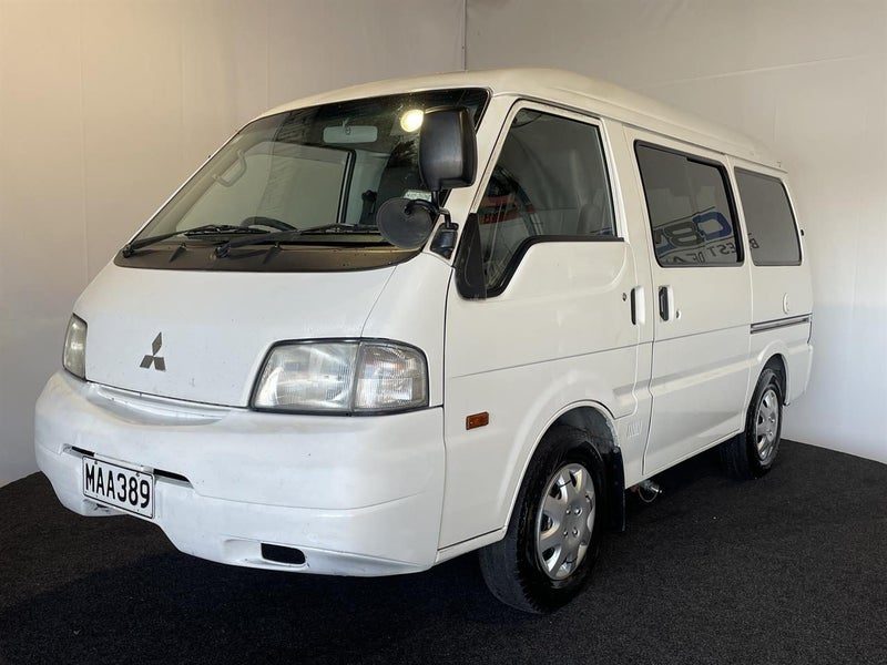 2011 Mitsubishi Delica Self contained campervan, photo 3