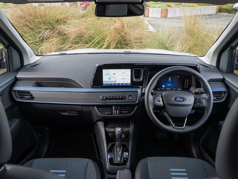 2026 Ford Transit Courier Tourneo FWD 7A, photo 2