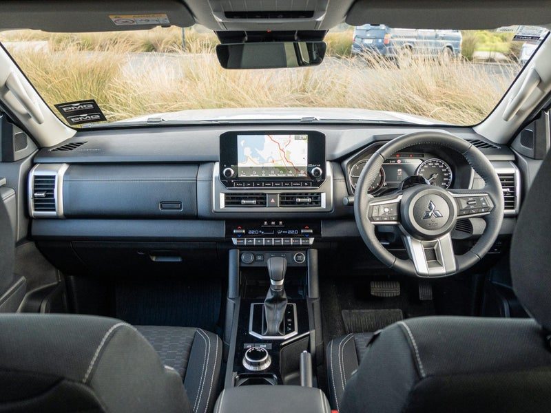 2026 Mitsubishi Triton GLXR, photo 2