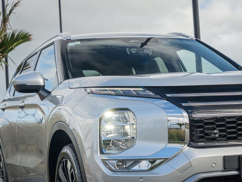 2026 Mitsubishi Outlander PHEV XLS 2.4 4WD Auto, photo 3