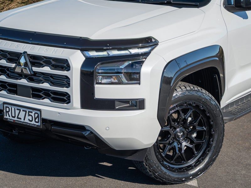 2026 Mitsubishi Triton VRX, photo 3