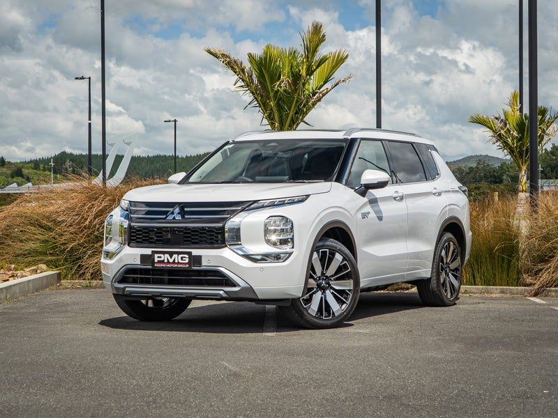 2026 Mitsubishi Outlander VRX 7 Seater