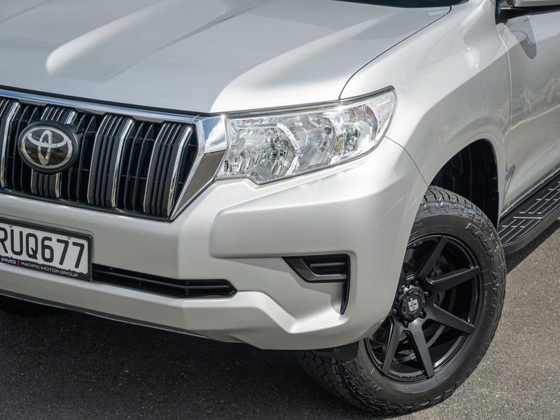 2020 Toyota Land Cruiser Prado GX, photo 3