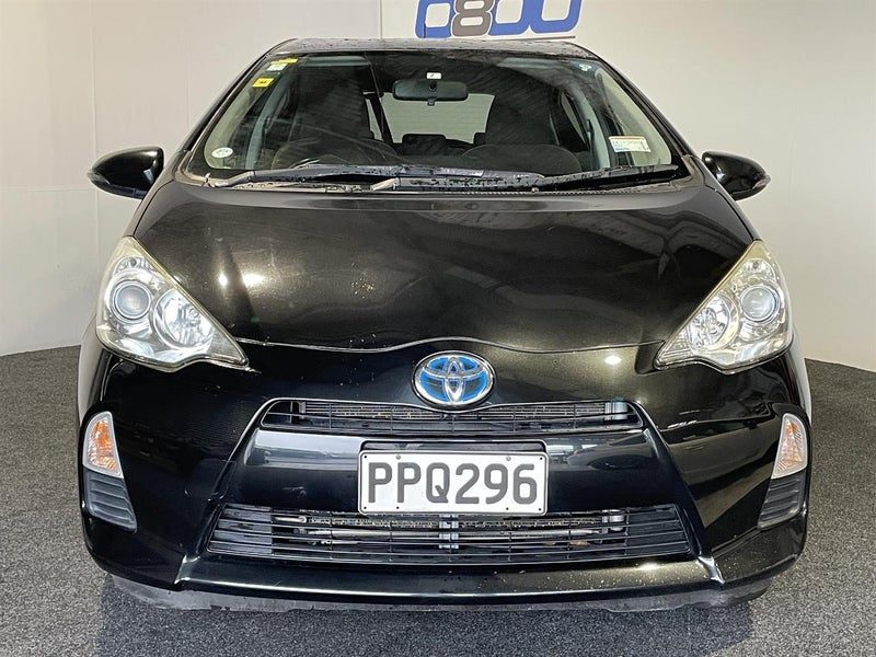 2012 Toyota Aqua HYBRID G, photo 2