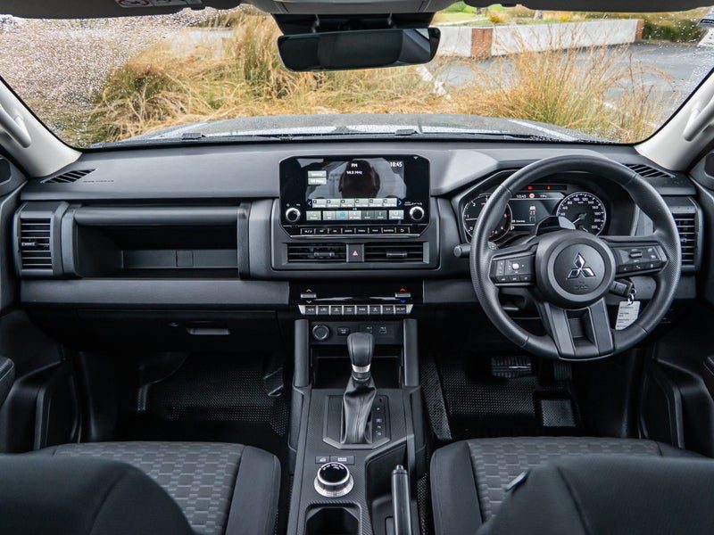 2026 Mitsubishi Triton GLX, photo 2