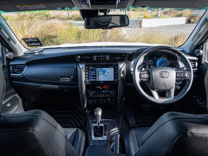 2021 Toyota Fortuner Limited 4WD, photo 3