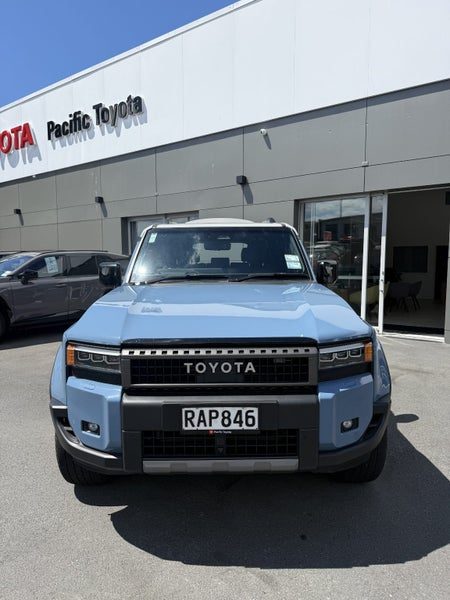 2025 Toyota Land Cruiser Prado Adventure, photo 2