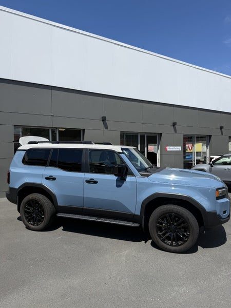 2025 Toyota Land Cruiser Prado Adventure, photo 3