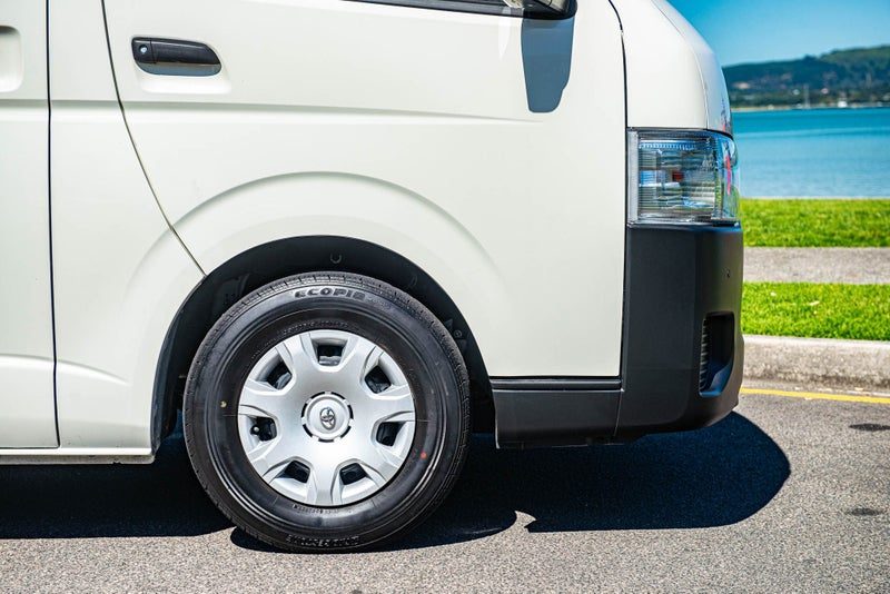 2024 Toyota Regius Ace 2.8D DX GL Package 2WD, photo 3