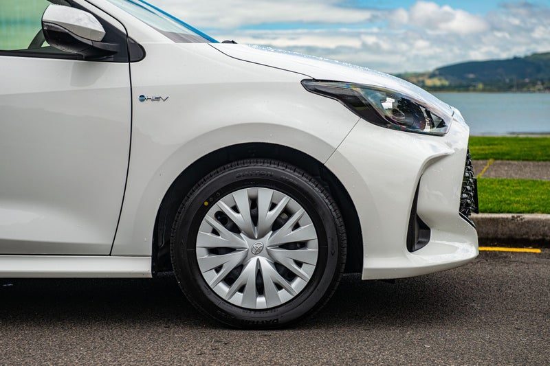 2024 Toyota Yaris GX 1.5P Hybrid, photo 3
