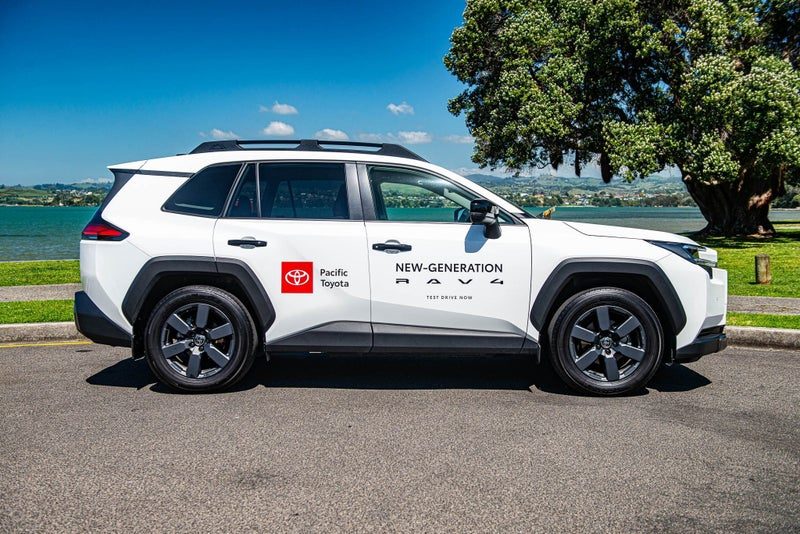 2026 Toyota RAV4 Adventure Hybrid, photo 3